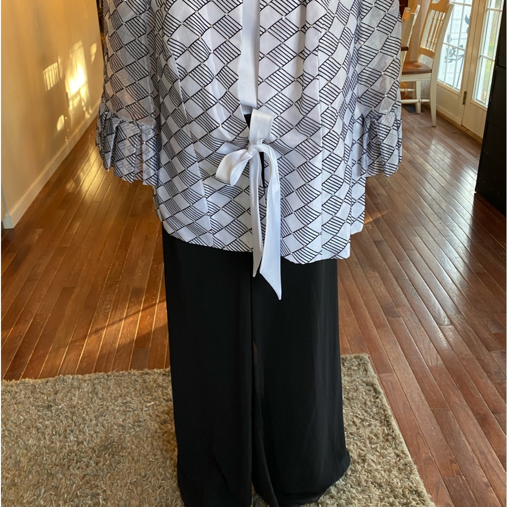 R&M Richard’s Black & White 3pc Formal set Sz 18w.